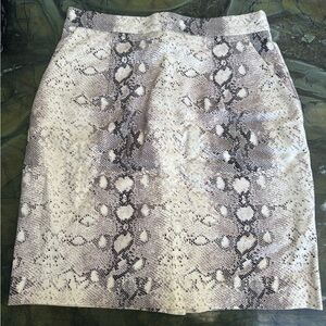 Gray and White snakeskin Knee-Length Pencil Skirt